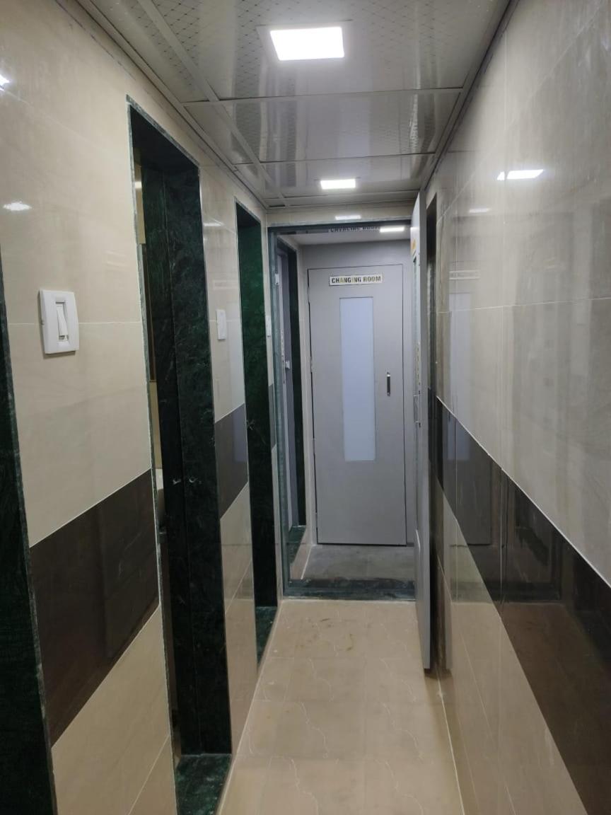 Rest Inn Hostel Dormitory Bombay Exterior foto